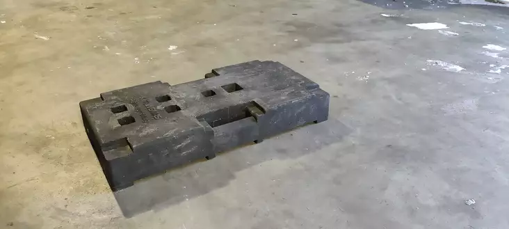 LIIKENNEMERKIN JALKA KUMINEN IRTO n. 30 kg - Liikennemerkkianturat - 102301 - 1