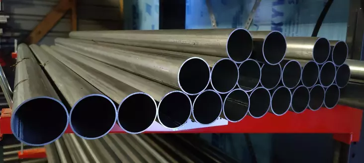 LM-PYLVÄS 2500 mm ALUMIINI - Liikennemerkkipylväät - 102742 - 1