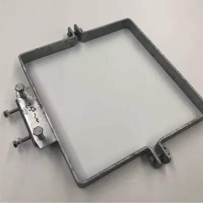 LM-KIINNIKE 250mm NELIÖPUTKELLE - Liikennemerkkien kiinnikkeet - 114024 - 1