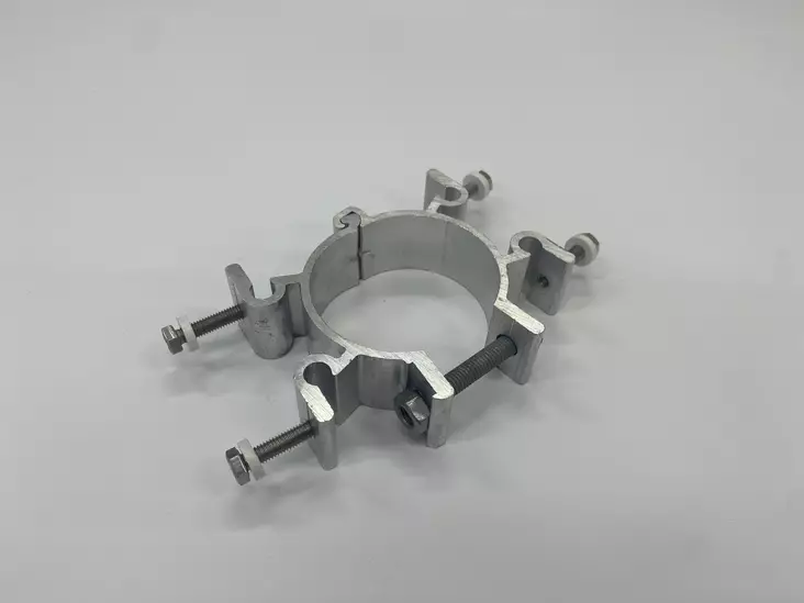 LM-KIINNIKE 2-PUOLEINEN 60mm - Liikennemerkkien kiinnikkeet - 102325 - 1