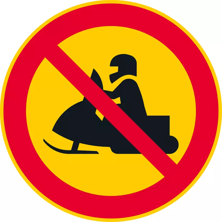 C7 MOOTTORIKELKALLA AJO KIELLETTY - C Kielto- ja rajoitusmerkit - 100318P - 1